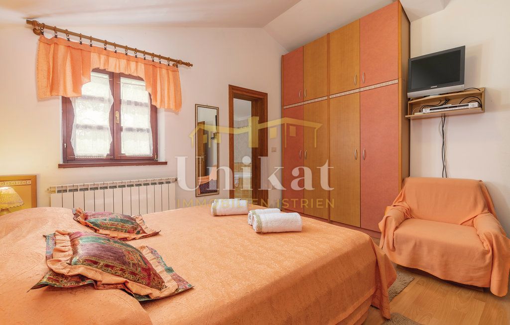 Enonadstropna hiša z wellness prostorom